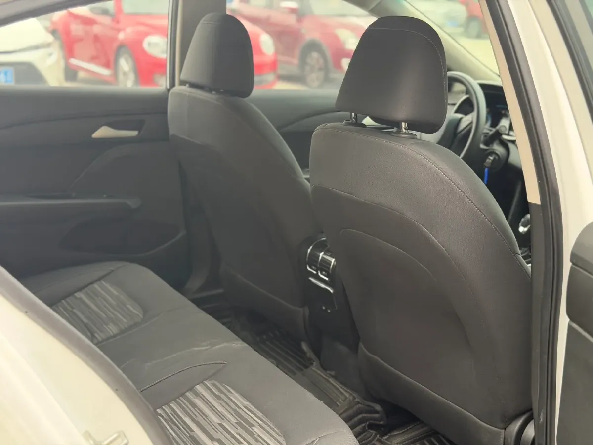 2016 Chevrolet Cavalier 1.5L 113HP L4 6AT,autocango,china used car exporter,china ev exporter,chinese used car exporter,chinese used ev exporter