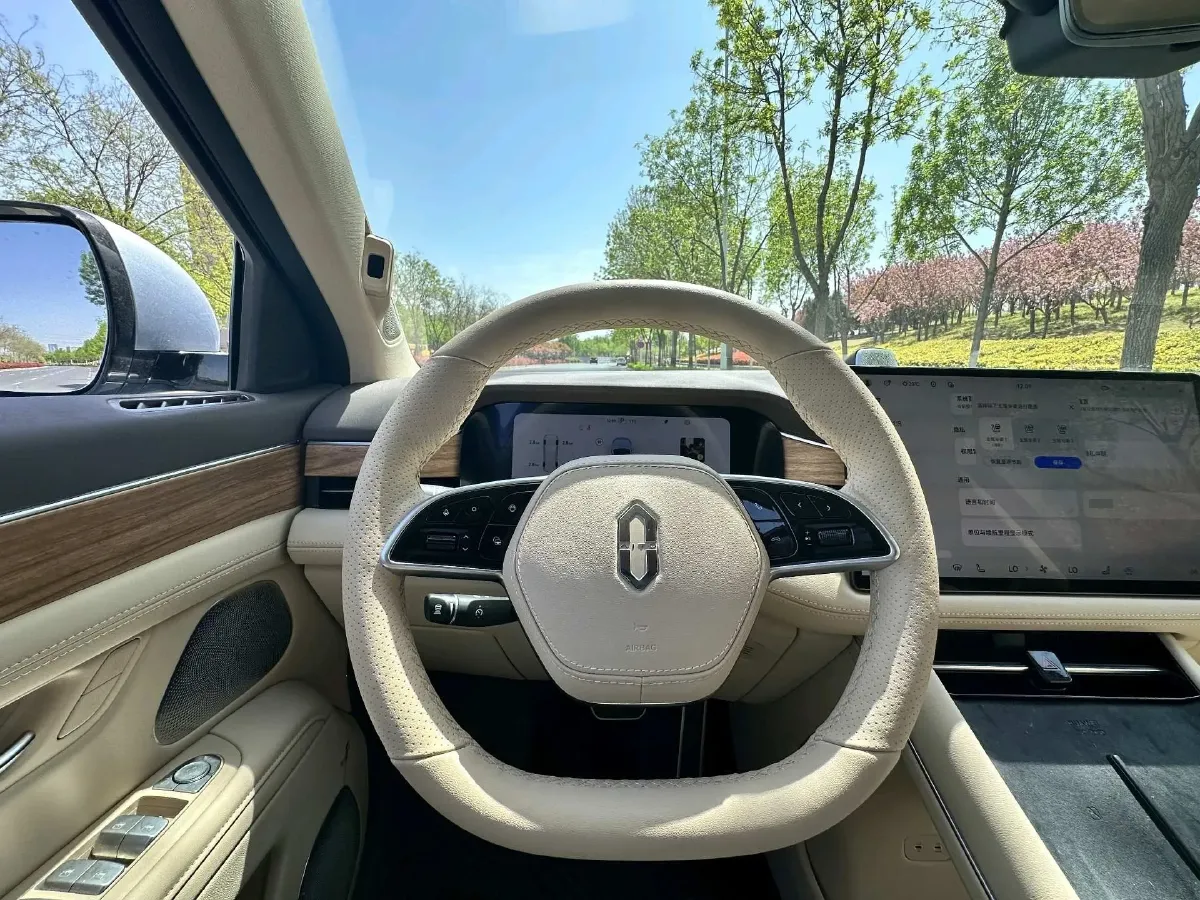 2024 AITO AITO M7 1.5T 152HP L4 REEV 40KWH,autocango,china used car exporter,china ev exporter,chinese used car exporter,chinese used ev exporter