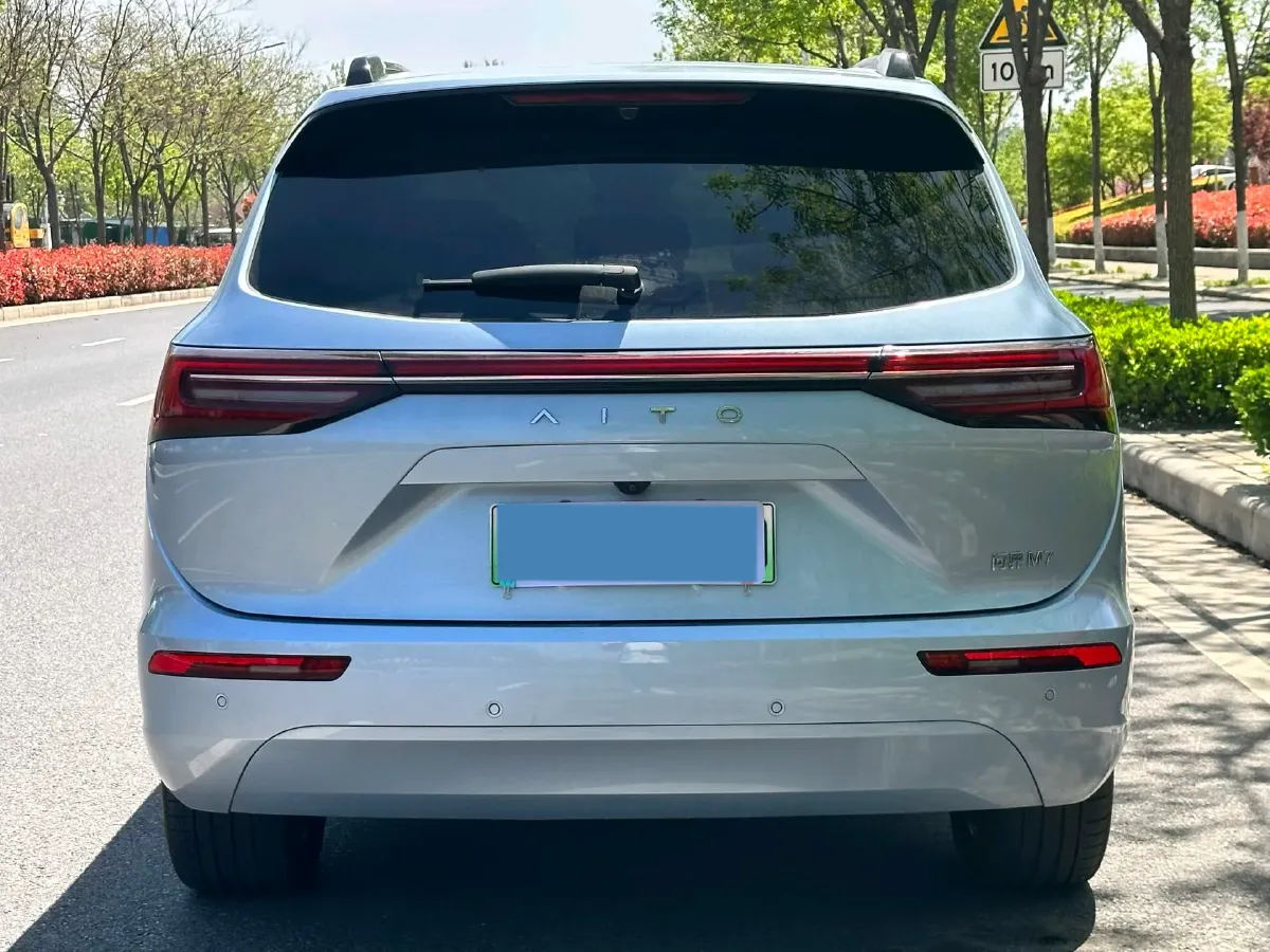 2024 AITO AITO M7 1.5T 152HP L4 REEV 40KWH,autocango,china used car exporter,china ev exporter,chinese used car exporter,chinese used ev exporter