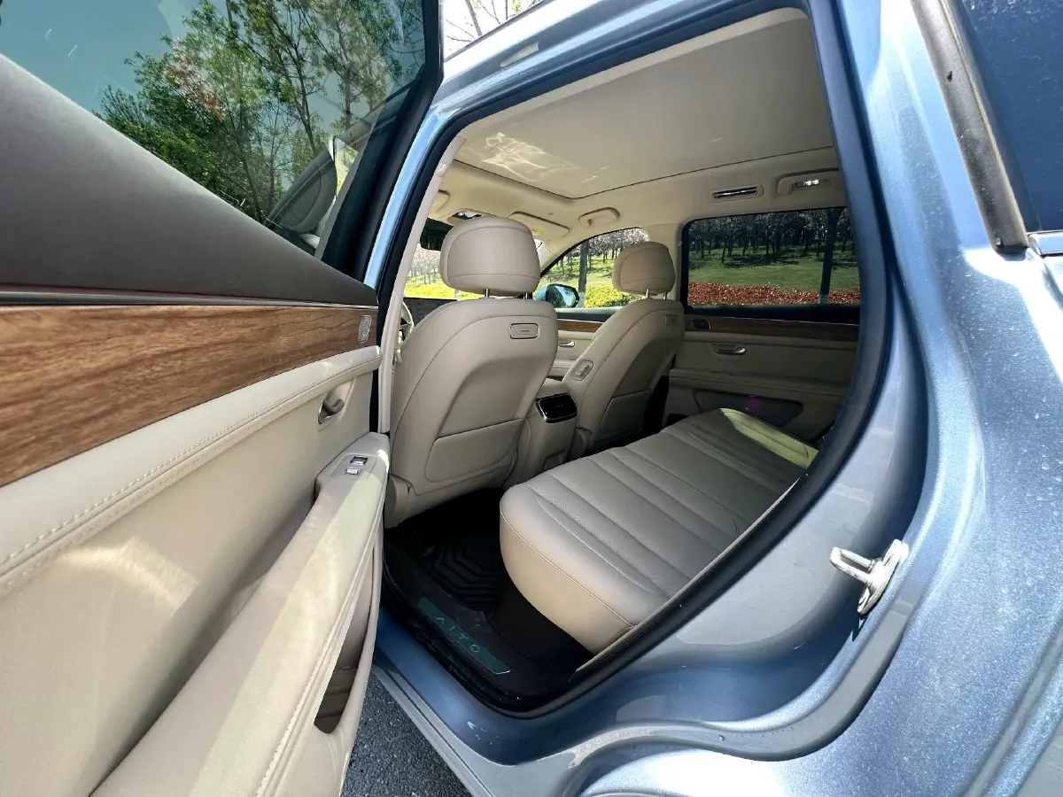 2024 AITO AITO M7 1.5T 152HP L4 REEV 40KWH,autocango,china used car exporter,china ev exporter,chinese used car exporter,chinese used ev exporter