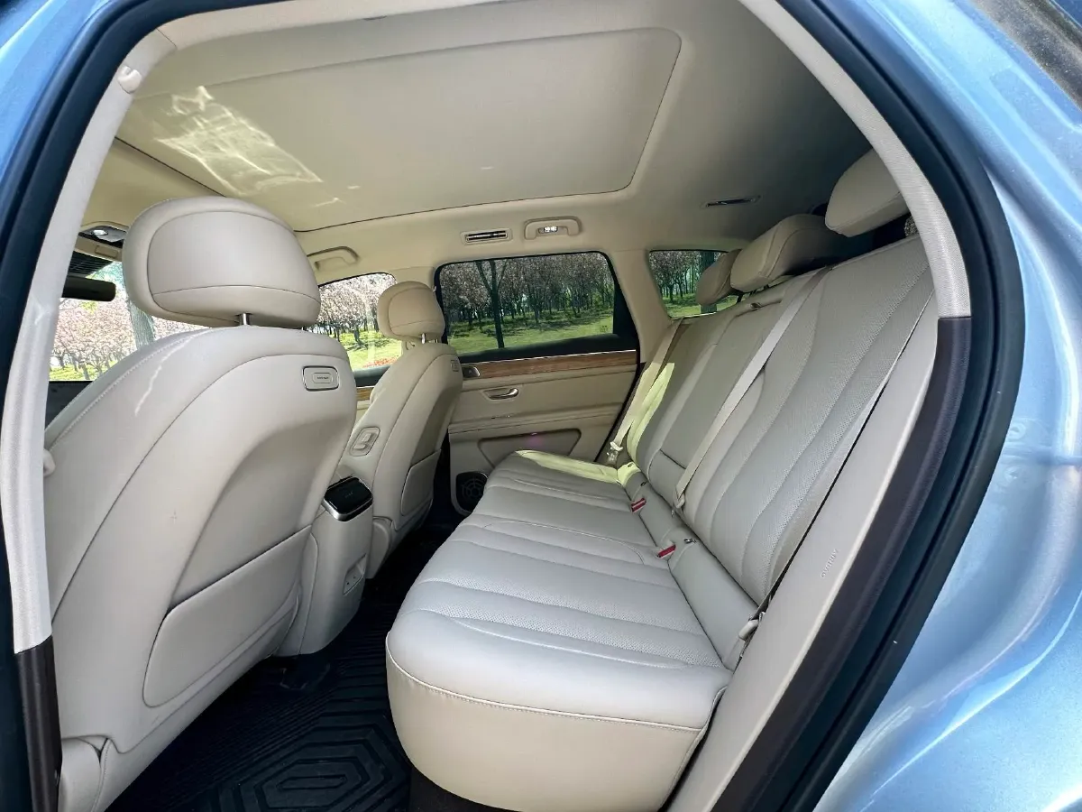 2024 AITO AITO M7 1.5T 152HP L4 REEV 40KWH,autocango,china used car exporter,china ev exporter,chinese used car exporter,chinese used ev exporter