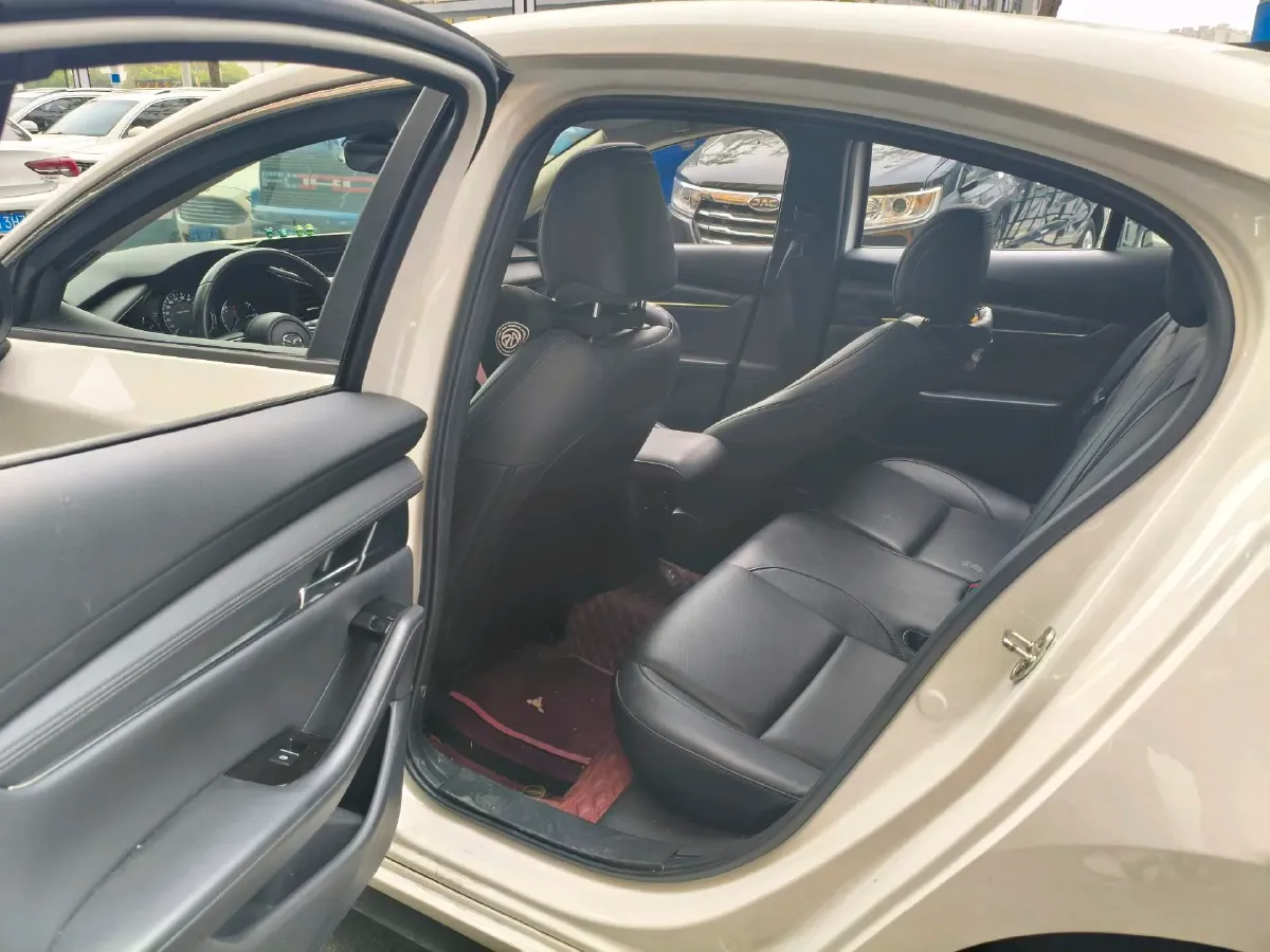 2021 Mazda 3 Axela 2.0L 158HP L4 6AT,autocango,china used car exporter,china ev exporter,chinese used car exporter,chinese used ev exporter