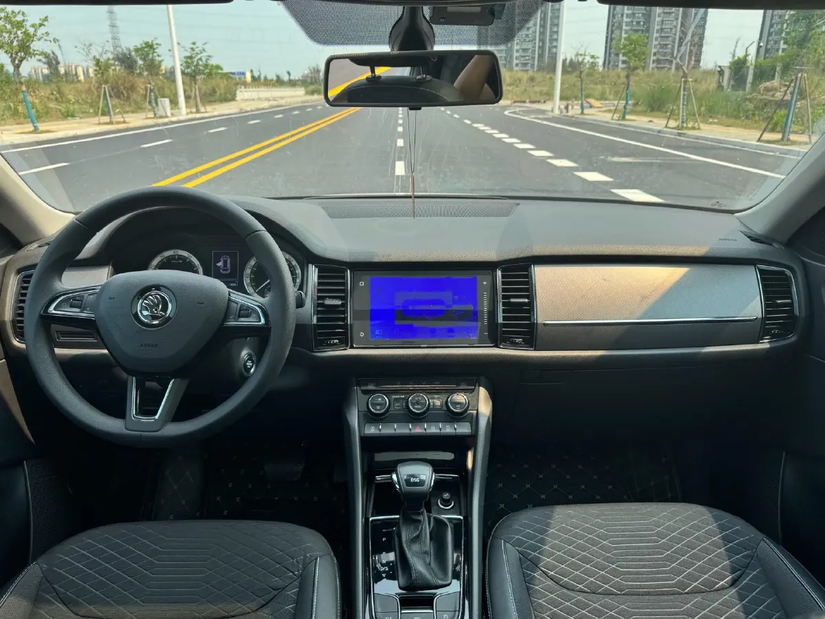 2018 Skoda Kodiak 2.0T 186HP L4 7DCT,autocango,china used car exporter,china ev exporter,chinese used car exporter,chinese used ev exporter