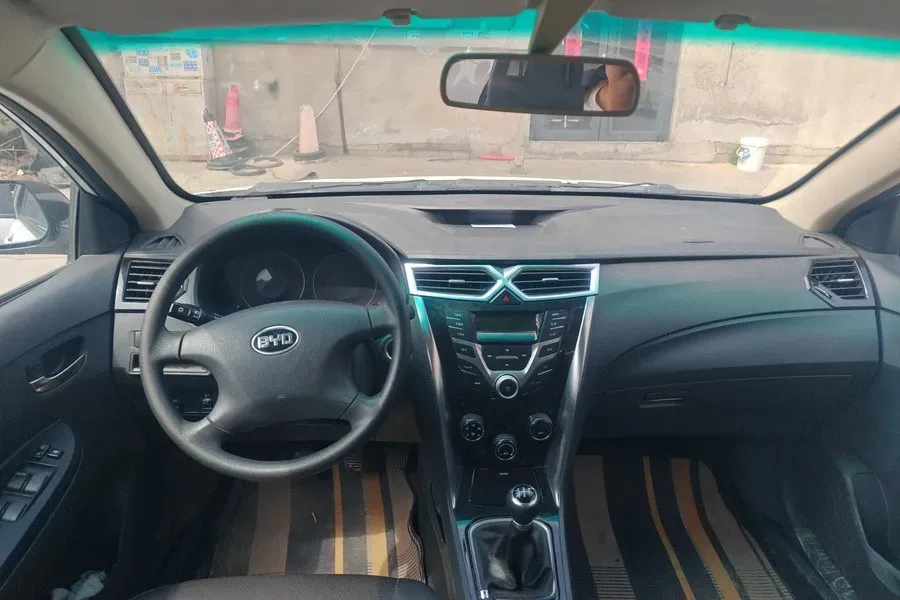 2020 BYD F3 1.5L 109HP L4 5MT,autocango,china used car exporter,china ev exporter,chinese used car exporter,chinese used ev exporter