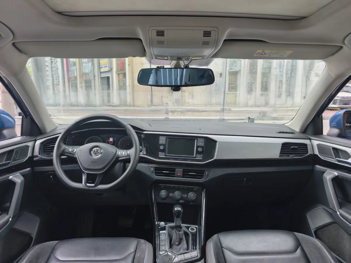 2019 Jeep Cherokee 2.0T 234HP L4 9AT,autocango,china used car exporter,china ev exporter,chinese used car exporter,chinese used ev exporter