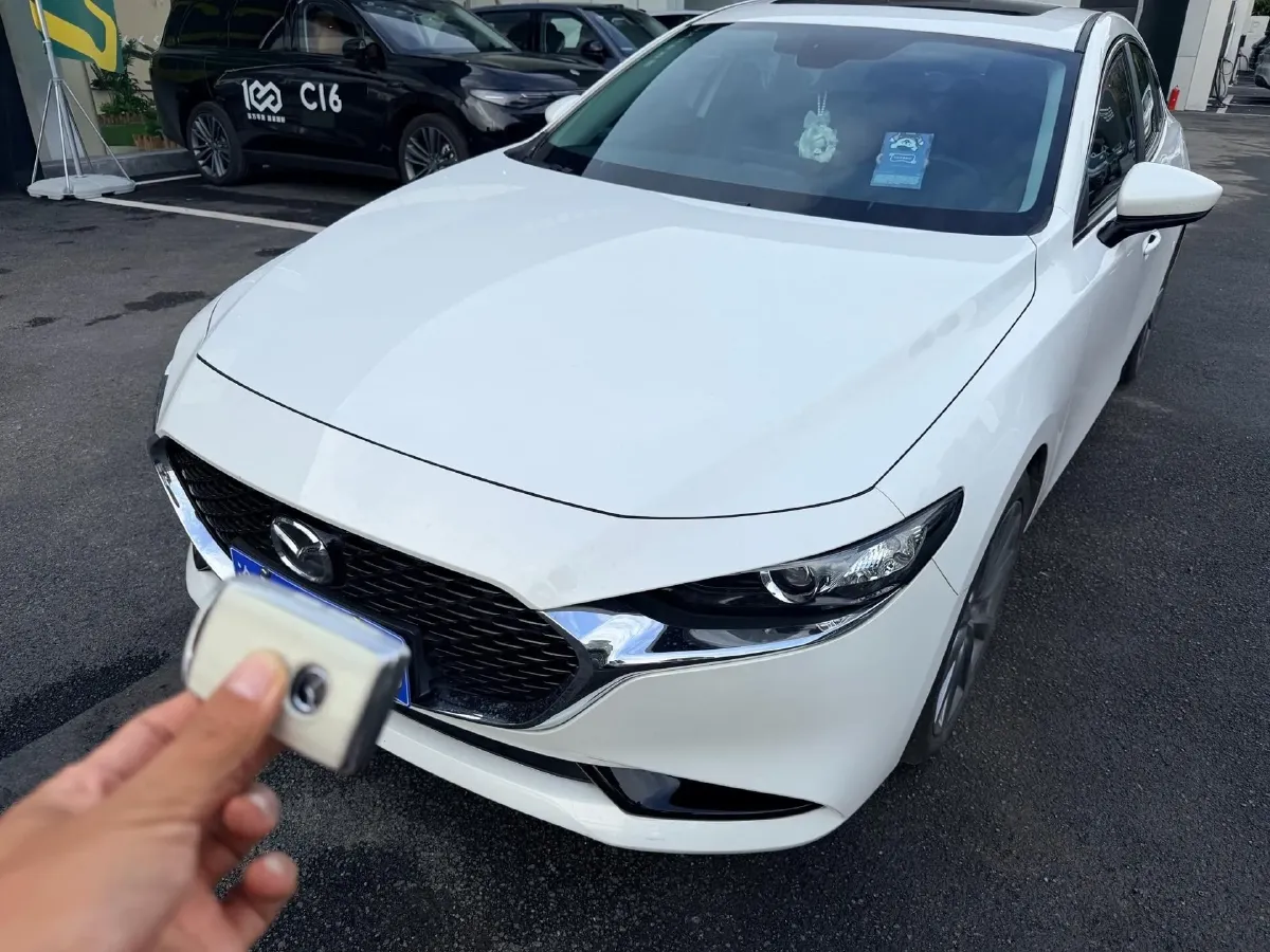 2022 Mazda 3 Axela 2.0L 158HP L4 6AT,autocango,china used car exporter,china ev exporter,chinese used car exporter,chinese used ev exporter