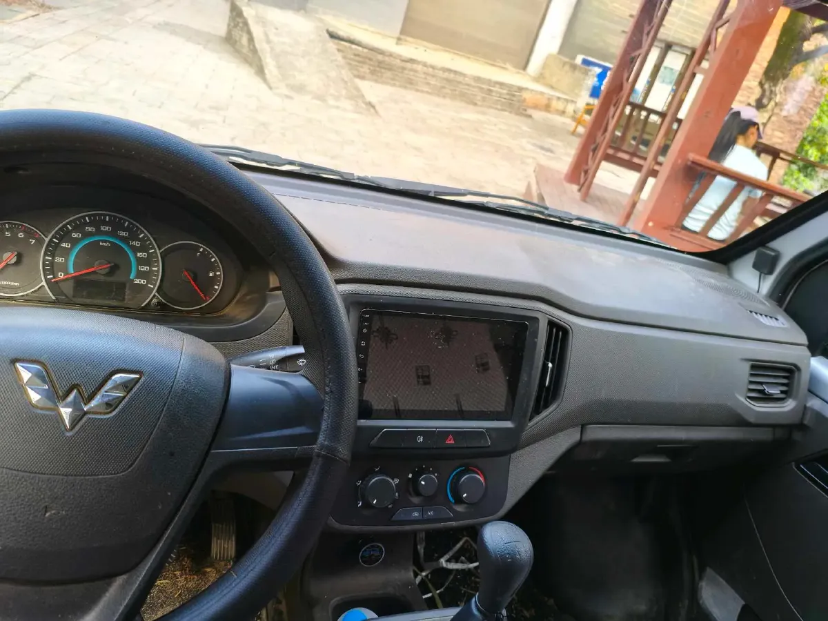 2023 WuLing RongGuang New Truck 2.0L 136HP L4 5MT,autocango,china used car exporter,china ev exporter,chinese used car exporter,chinese used ev exporter