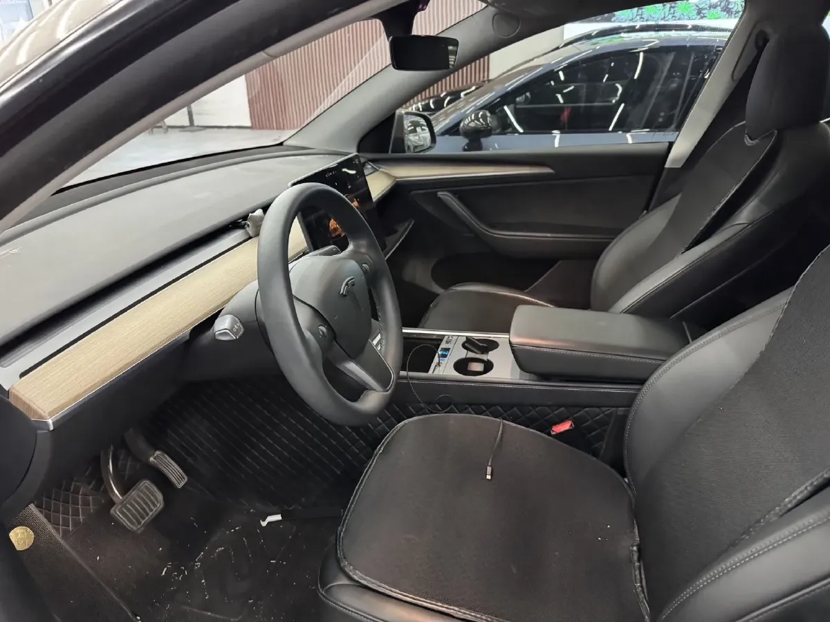 2022 Tesla Model Y BEV 60KWH,autocango,china used car exporter,china ev exporter,chinese used car exporter,chinese used ev exporter