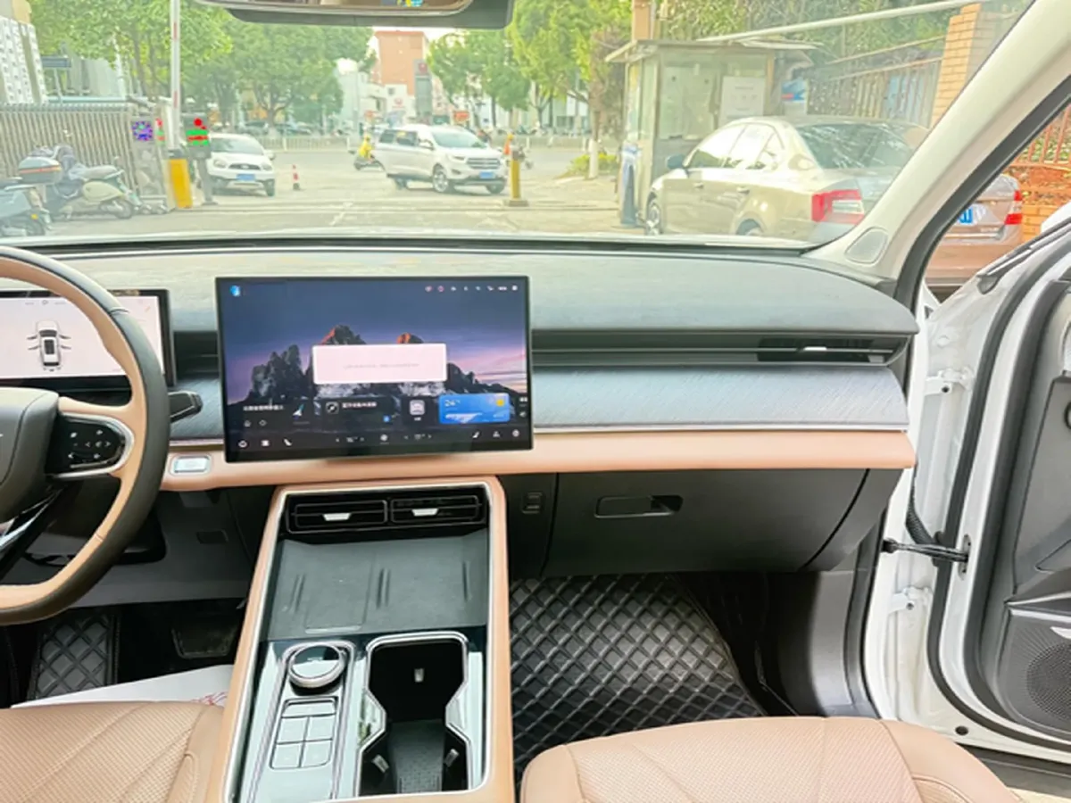 2024 Chery Tiggo8L 2.0T 254HP L4 8AT,autocango,china used car exporter,china ev exporter,chinese used car exporter,chinese used ev exporter