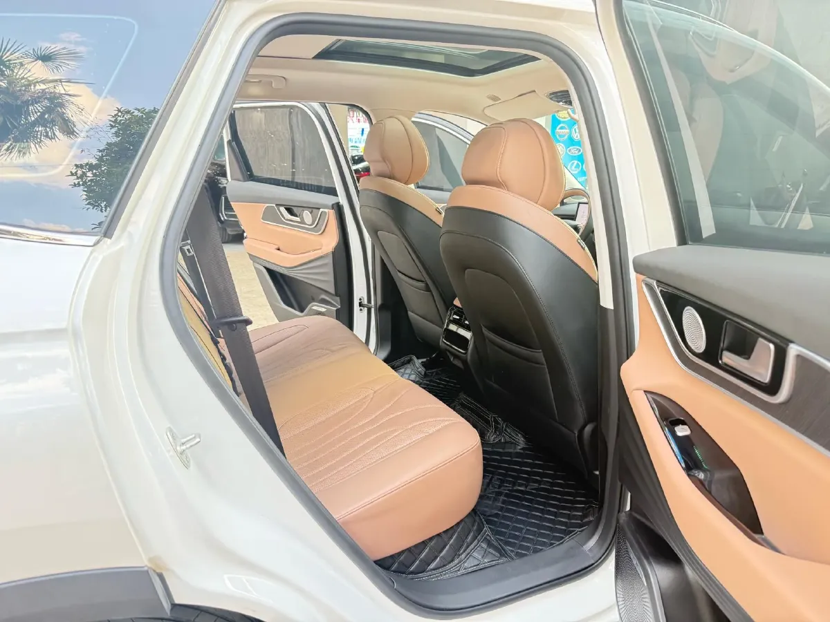 2024 Chery Tiggo8L 2.0T 254HP L4 8AT,autocango,china used car exporter,china ev exporter,chinese used car exporter,chinese used ev exporter