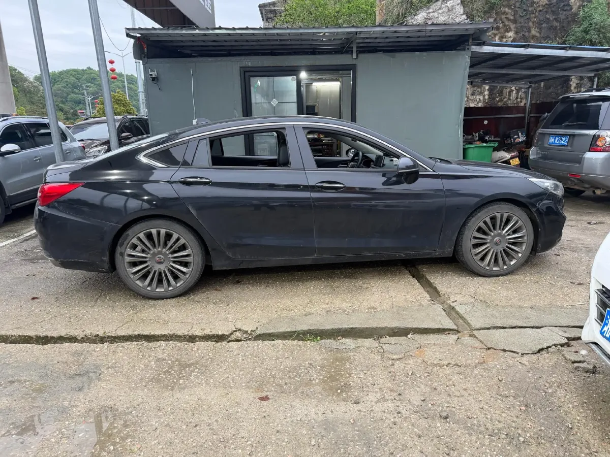 2020 HongQi H5 1.8T 197HP L4 6AT,autocango,china used car exporter,china ev exporter,chinese used car exporter,chinese used ev exporter