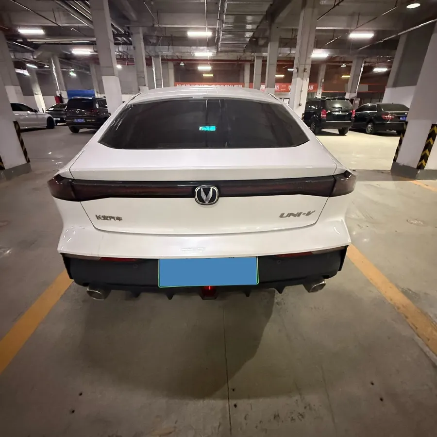 2023 ChangAn UNI-V iDD 1.5T 170HP L4 6TCT PHEV 18.4KWH,autocango,china used car exporter,china ev exporter,chinese used car exporter,chinese used ev exporter