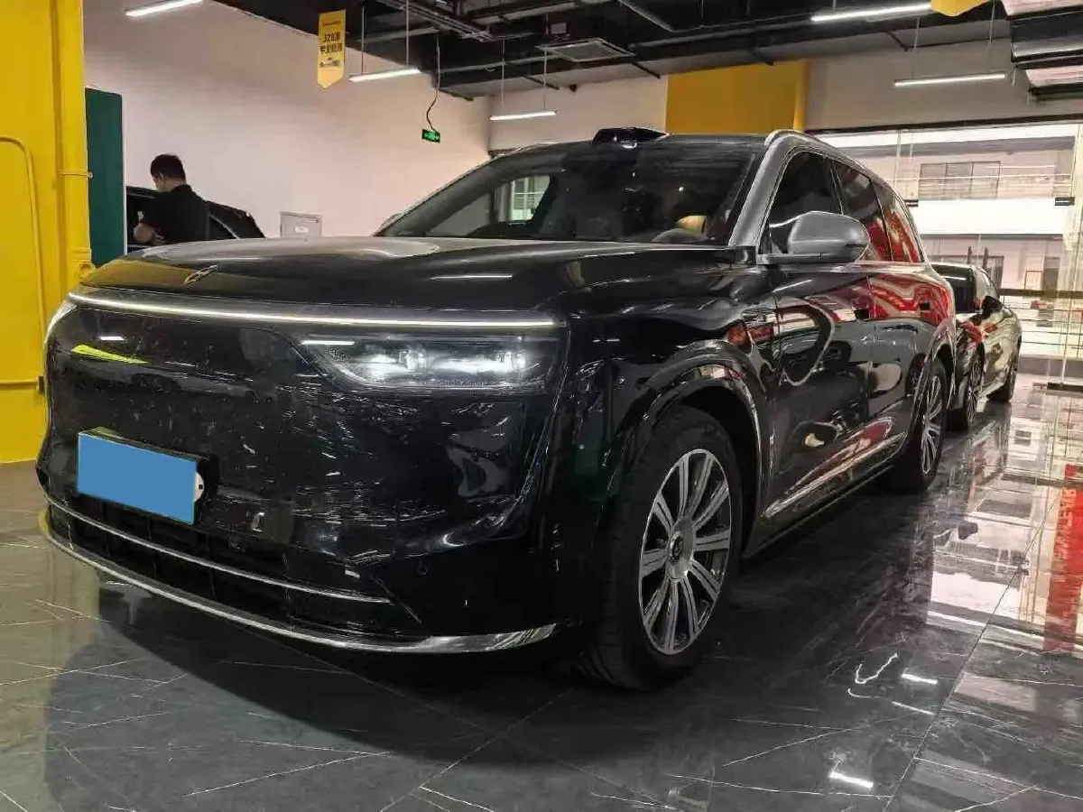 2025 AITO AITO M8 REEV 160HP REEV 53.4KWH,autocango,china used car exporter,china ev exporter,chinese used car exporter,chinese used ev exporter