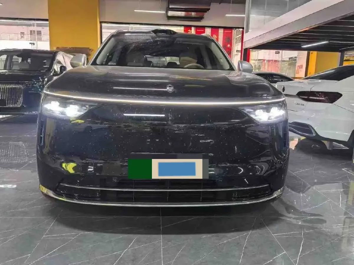 2025 AITO AITO M8 REEV 160HP REEV 53.4KWH,autocango,china used car exporter,china ev exporter,chinese used car exporter,chinese used ev exporter