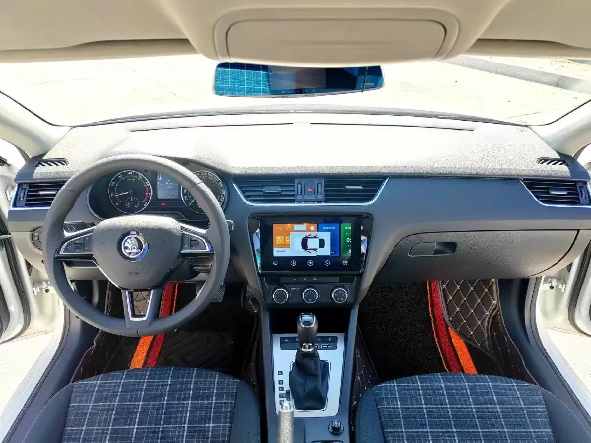 2020 Skoda Octavia 1.5L 113HP L4 6AT,autocango,china used car exporter,china ev exporter,chinese used car exporter,chinese used ev exporter