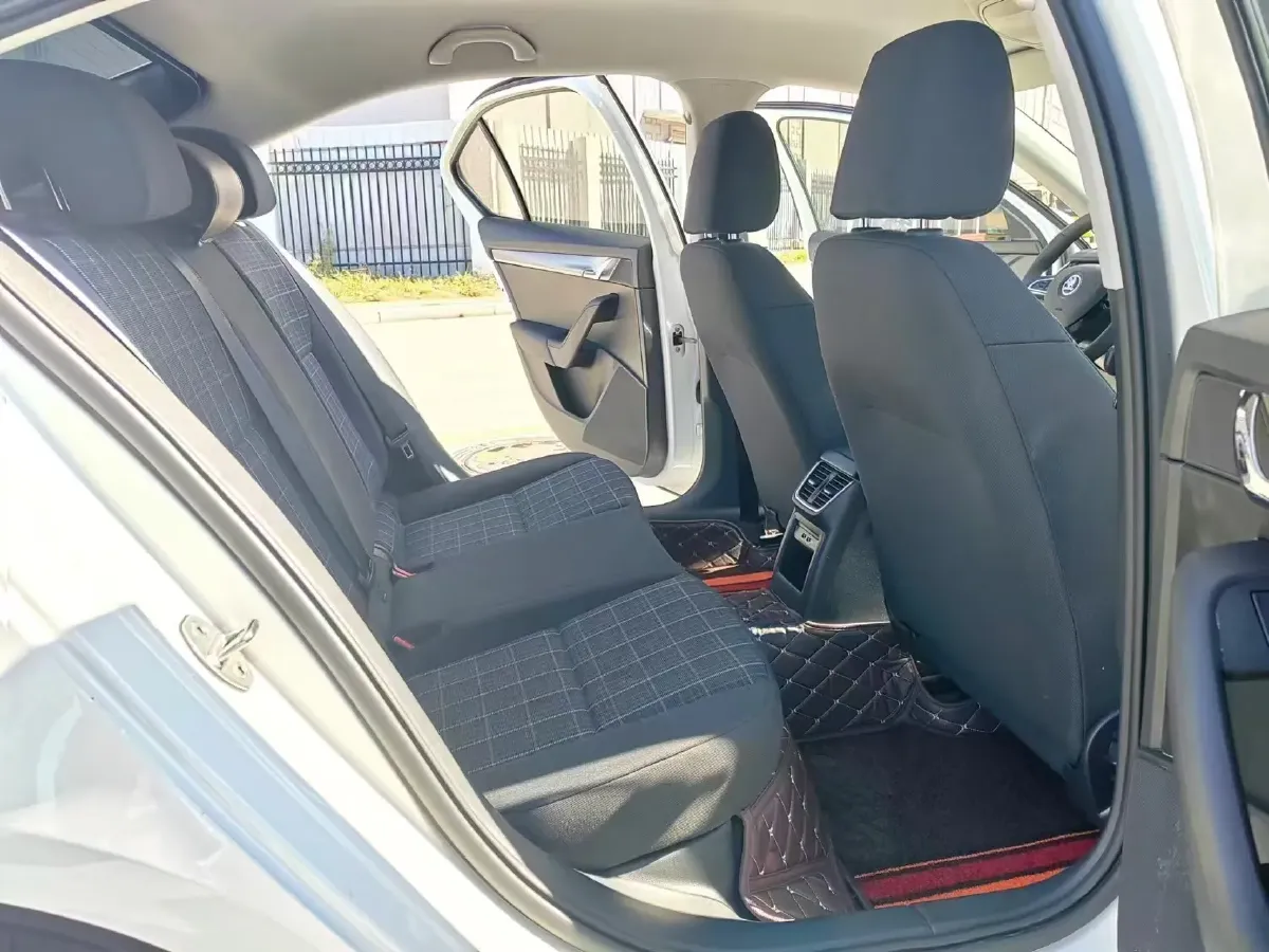 2020 Skoda Octavia 1.5L 113HP L4 6AT,autocango,china used car exporter,china ev exporter,chinese used car exporter,chinese used ev exporter