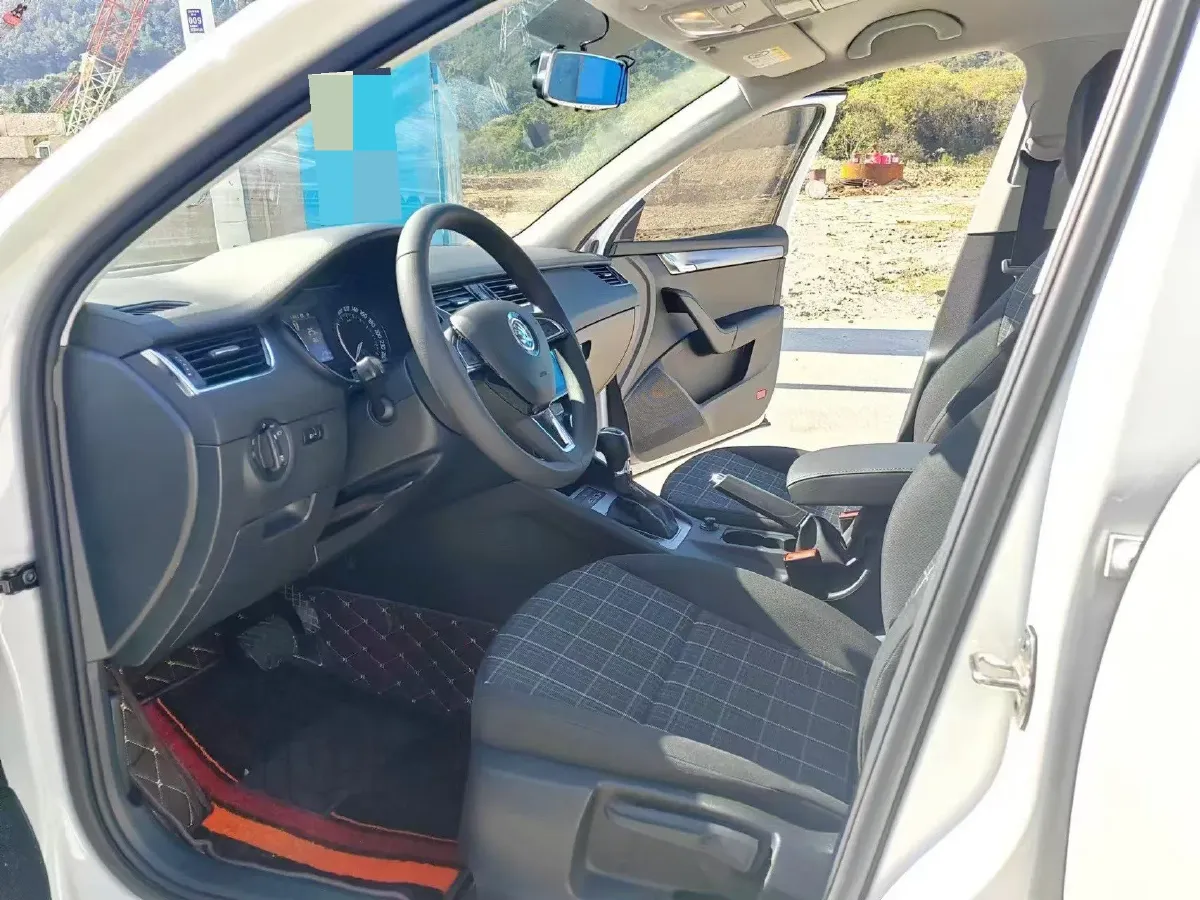 2020 Skoda Octavia 1.5L 113HP L4 6AT,autocango,china used car exporter,china ev exporter,chinese used car exporter,chinese used ev exporter