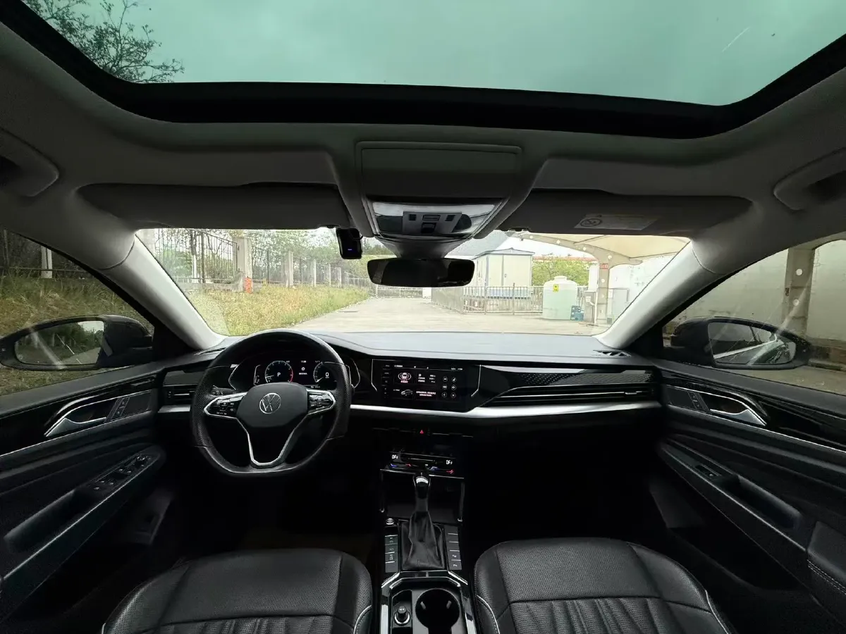 2023 Volkswagen Passat 2.0T 186HP L4 7DCT,autocango,china used car exporter,china ev exporter,chinese used car exporter,chinese used ev exporter