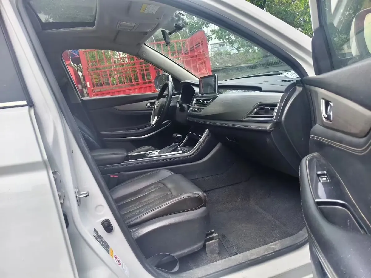 2019 ChangAn CS75 1.5T 178HP L4 7DCT,autocango,china used car exporter,china ev exporter,chinese used car exporter,chinese used ev exporter