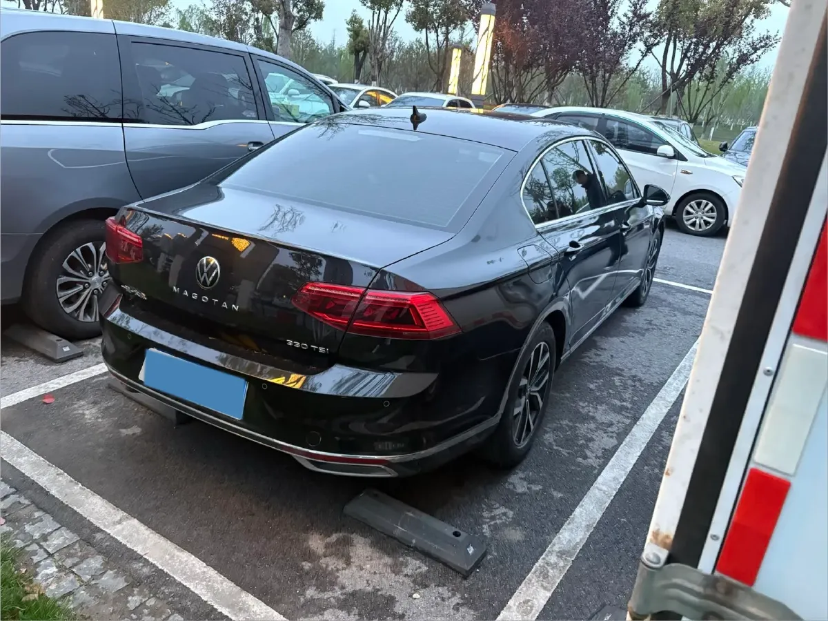 2020 Volkswagen Magotan 2.0T 186HP L4 7DCT,autocango,china used car exporter,china ev exporter,chinese used car exporter,chinese used ev exporter