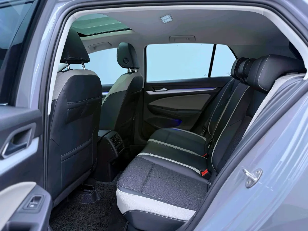 2021 Volkswagen Golf 1.4T 150HP L4 7DCT,autocango,china used car exporter,china ev exporter,chinese used car exporter,chinese used ev exporter