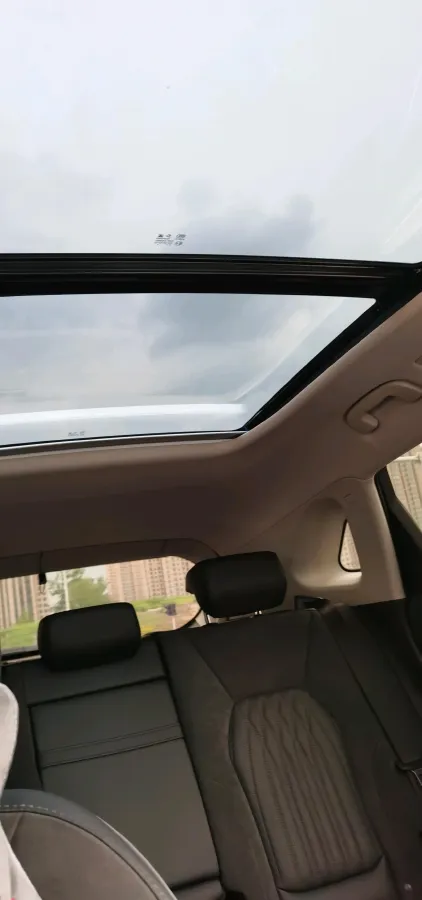 2022 HongQi HS5 2.0T 224HP L4 6AT,autocango,china used car exporter,china ev exporter,chinese used car exporter,chinese used ev exporter