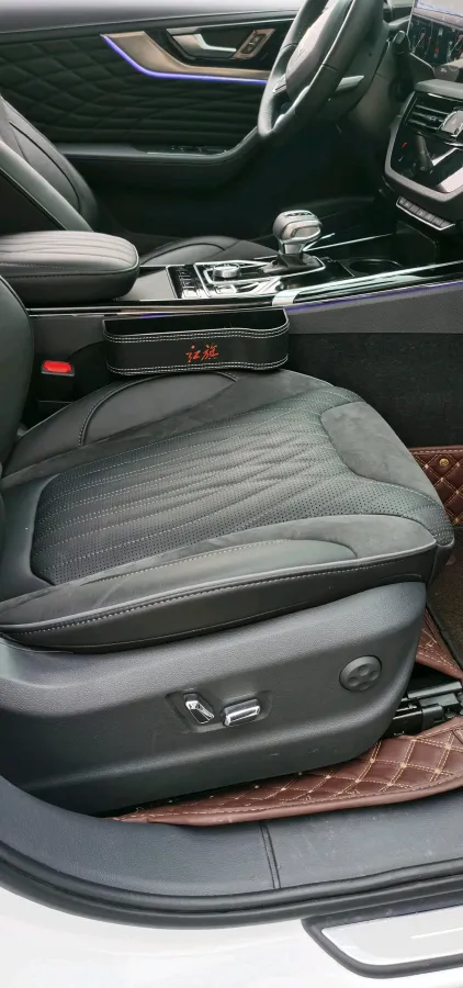 2022 HongQi HS5 2.0T 224HP L4 6AT,autocango,china used car exporter,china ev exporter,chinese used car exporter,chinese used ev exporter