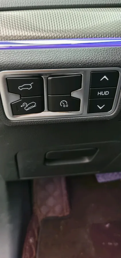 2022 HongQi HS5 2.0T 224HP L4 6AT,autocango,china used car exporter,china ev exporter,chinese used car exporter,chinese used ev exporter