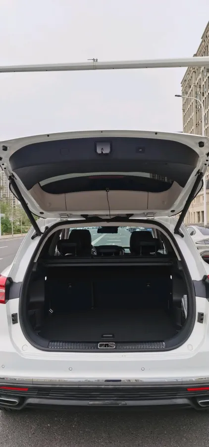 2022 HongQi HS5 2.0T 224HP L4 6AT,autocango,china used car exporter,china ev exporter,chinese used car exporter,chinese used ev exporter