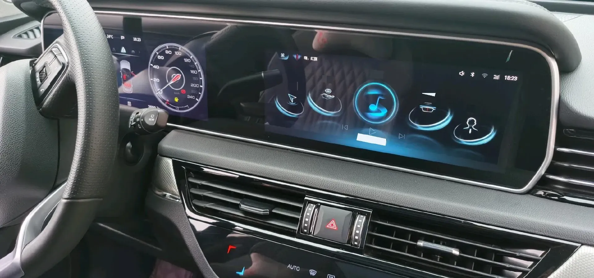 2022 HongQi HS5 2.0T 224HP L4 6AT,autocango,china used car exporter,china ev exporter,chinese used car exporter,chinese used ev exporter