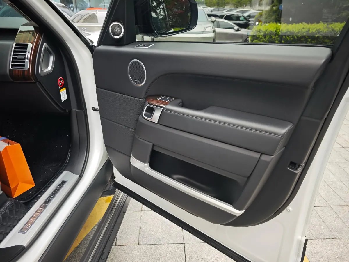 2017 Land Rover Range Rover 3.0T 381HP V6 8AT,autocango,china used car exporter,china ev exporter,chinese used car exporter,chinese used ev exporter