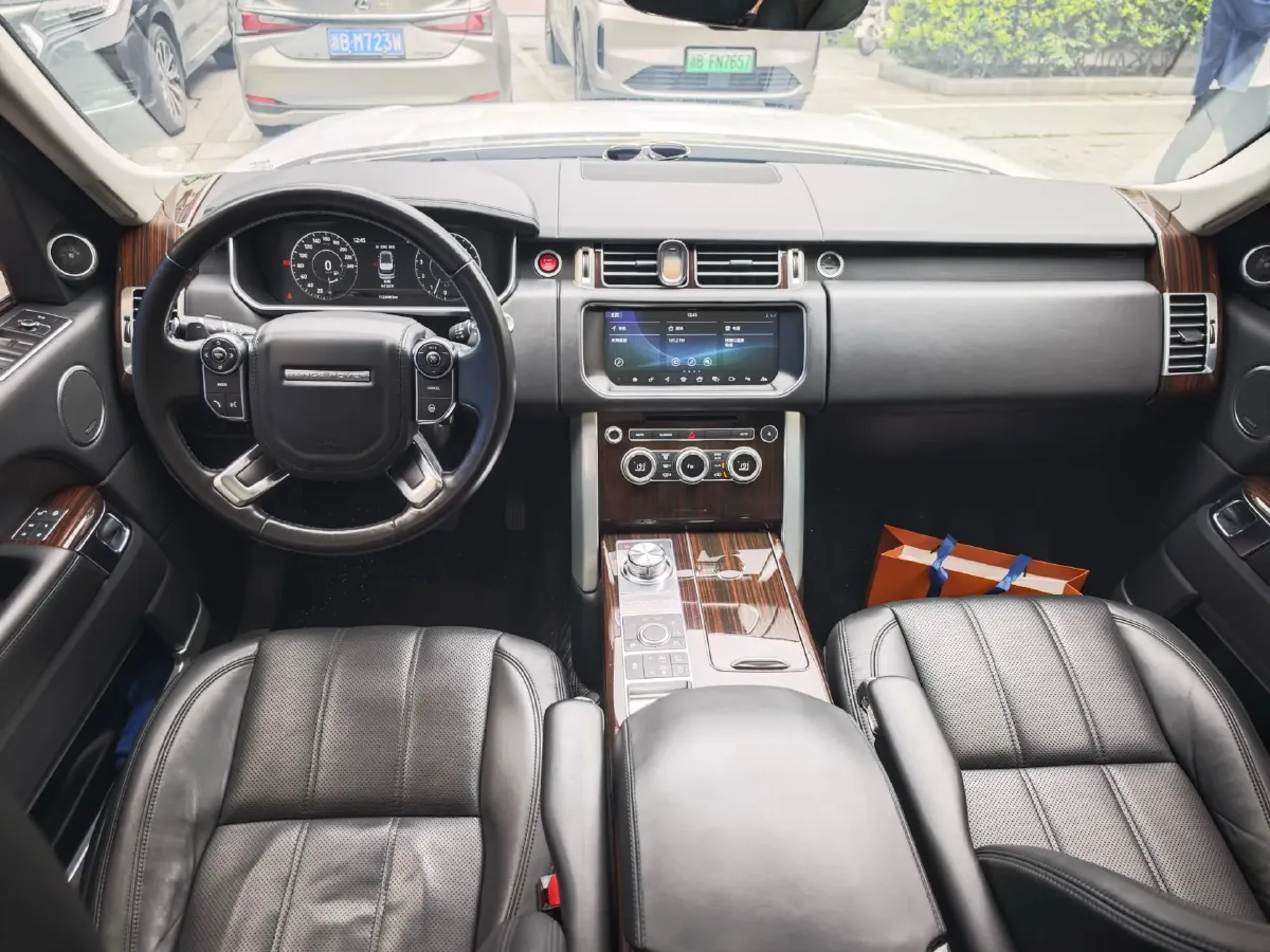 2017 Land Rover Range Rover 3.0T 381HP V6 8AT,autocango,china used car exporter,china ev exporter,chinese used car exporter,chinese used ev exporter