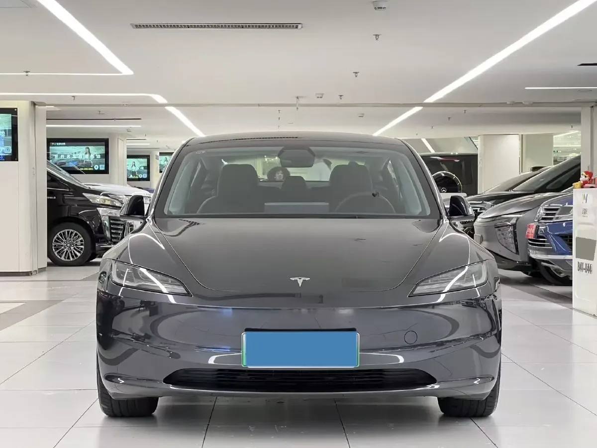 2025 Tesla Model 3 BEV 62.5KWH,autocango,china used car exporter,china ev exporter,chinese used car exporter,chinese used ev exporter