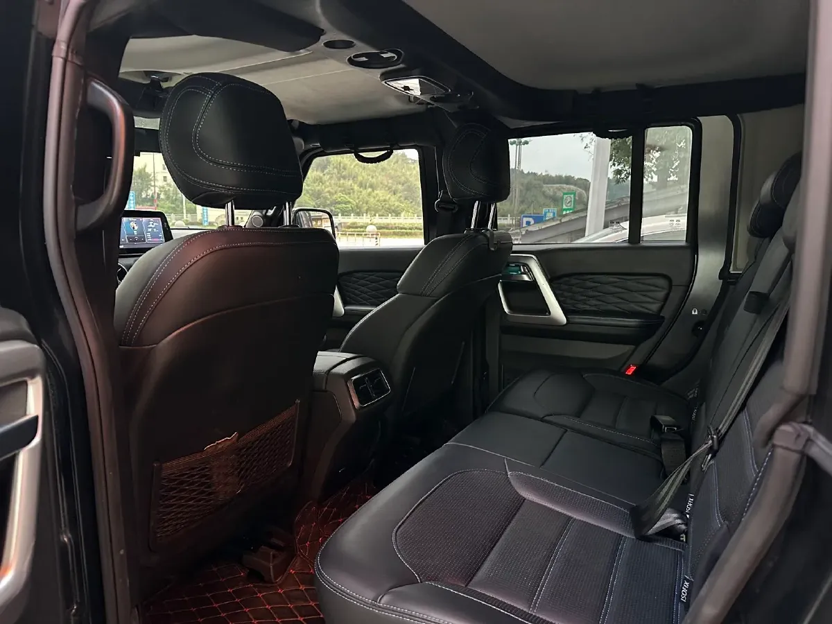 2024 Beijing BJ40 2.0T 163HP L4 8AT,autocango,china used car exporter,china ev exporter,chinese used car exporter,chinese used ev exporter