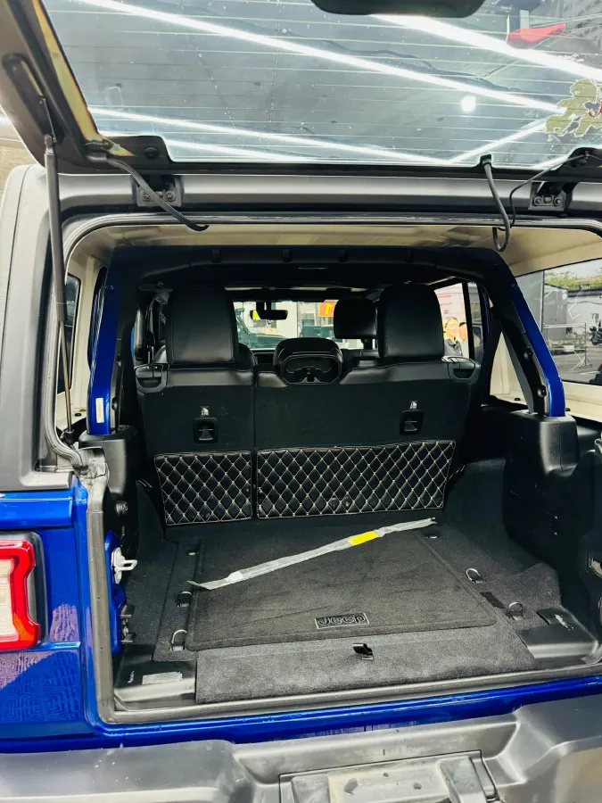 2019 Jeep Wrangler 2.0T 266HP L4 8AT,autocango,china used car exporter,china ev exporter,chinese used car exporter,chinese used ev exporter