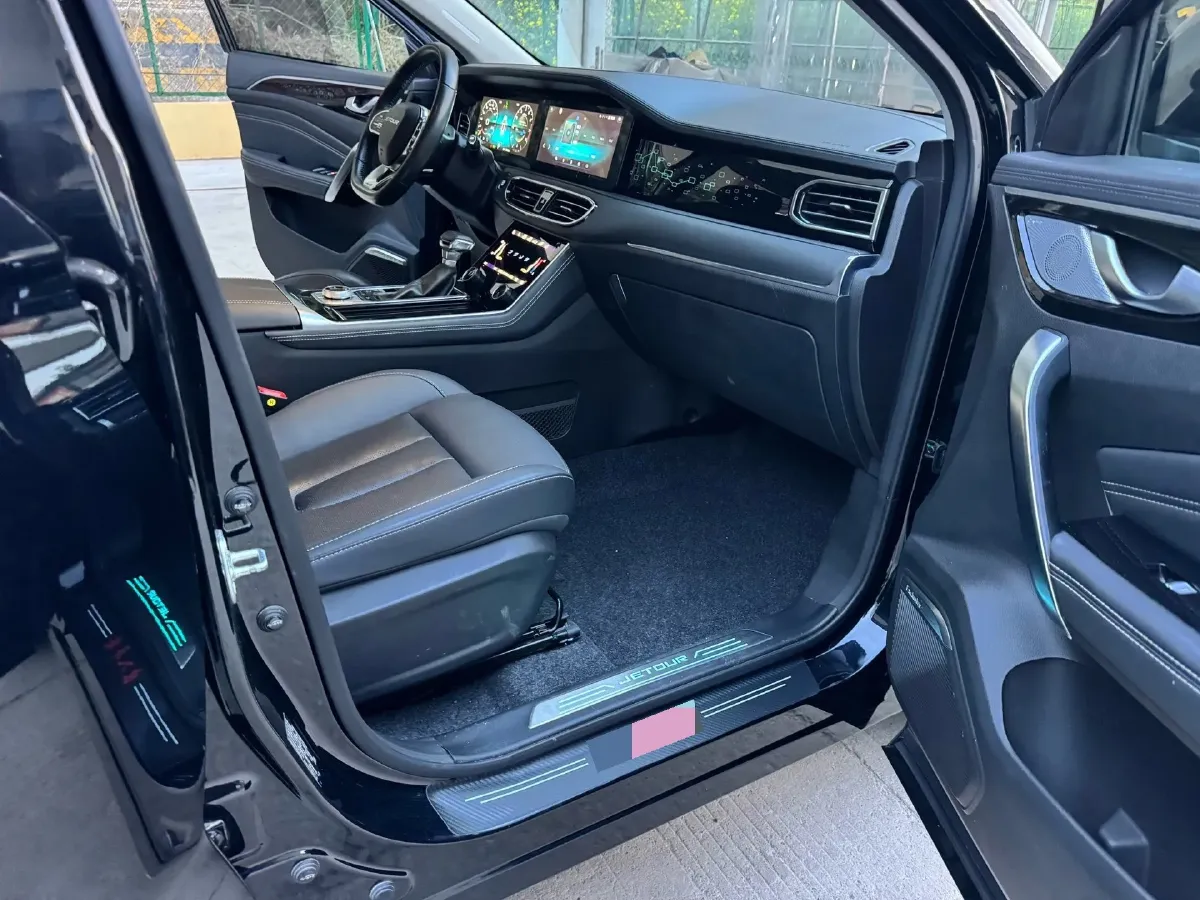 2021 Jetour X70 1.6T 197HP L4 7DCT,autocango,china used car exporter,china ev exporter,chinese used car exporter,chinese used ev exporter