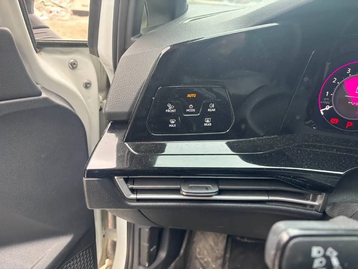 2023 Volkswagen Golf 1.4T 150HP L4 7DCT,autocango,china used car exporter,china ev exporter,chinese used car exporter,chinese used ev exporter