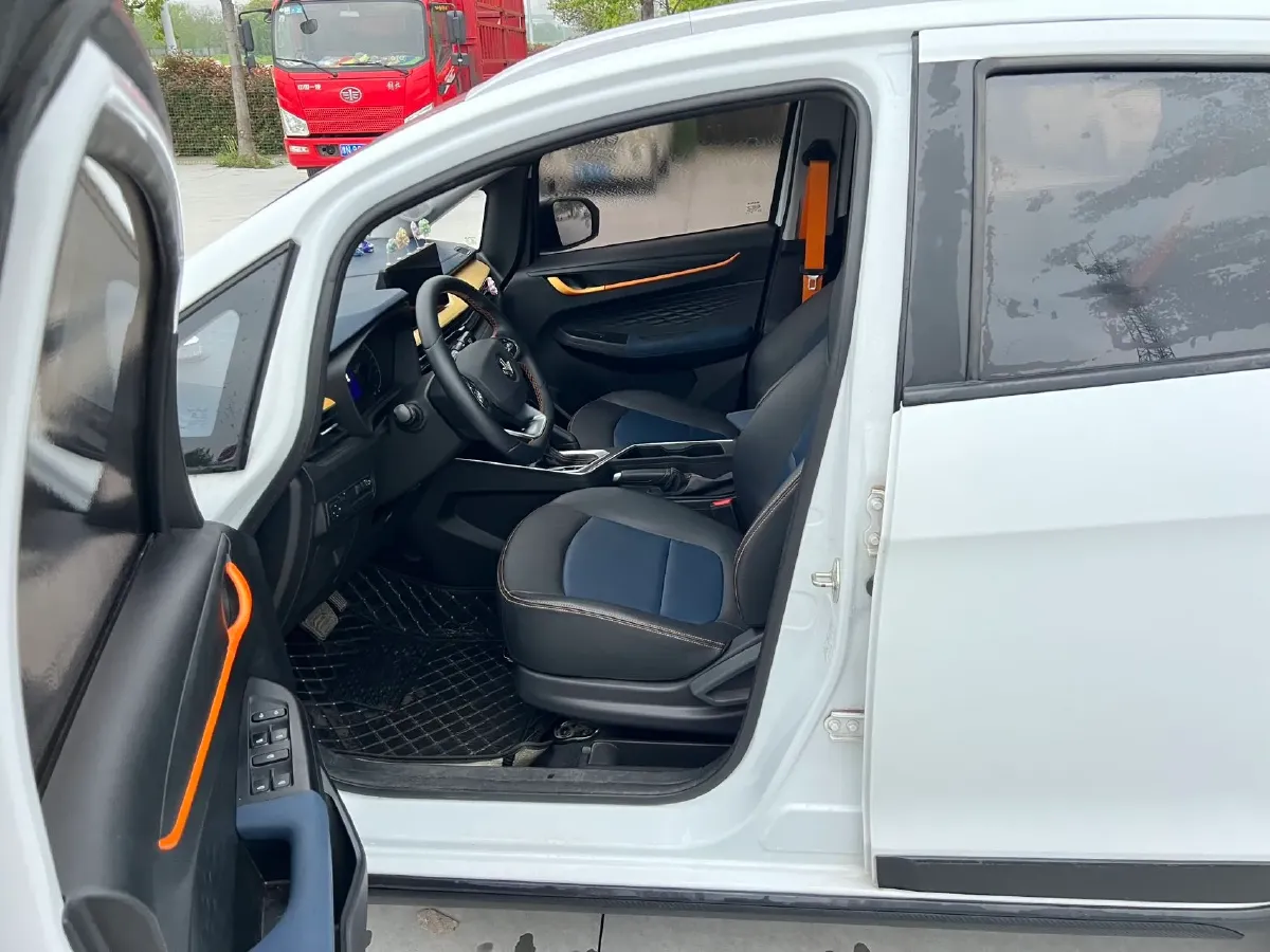 2022 Livan X3 PRO 1.5L 113HP L4 CVT,autocango,china used car exporter,china ev exporter,chinese used car exporter,chinese used ev exporter