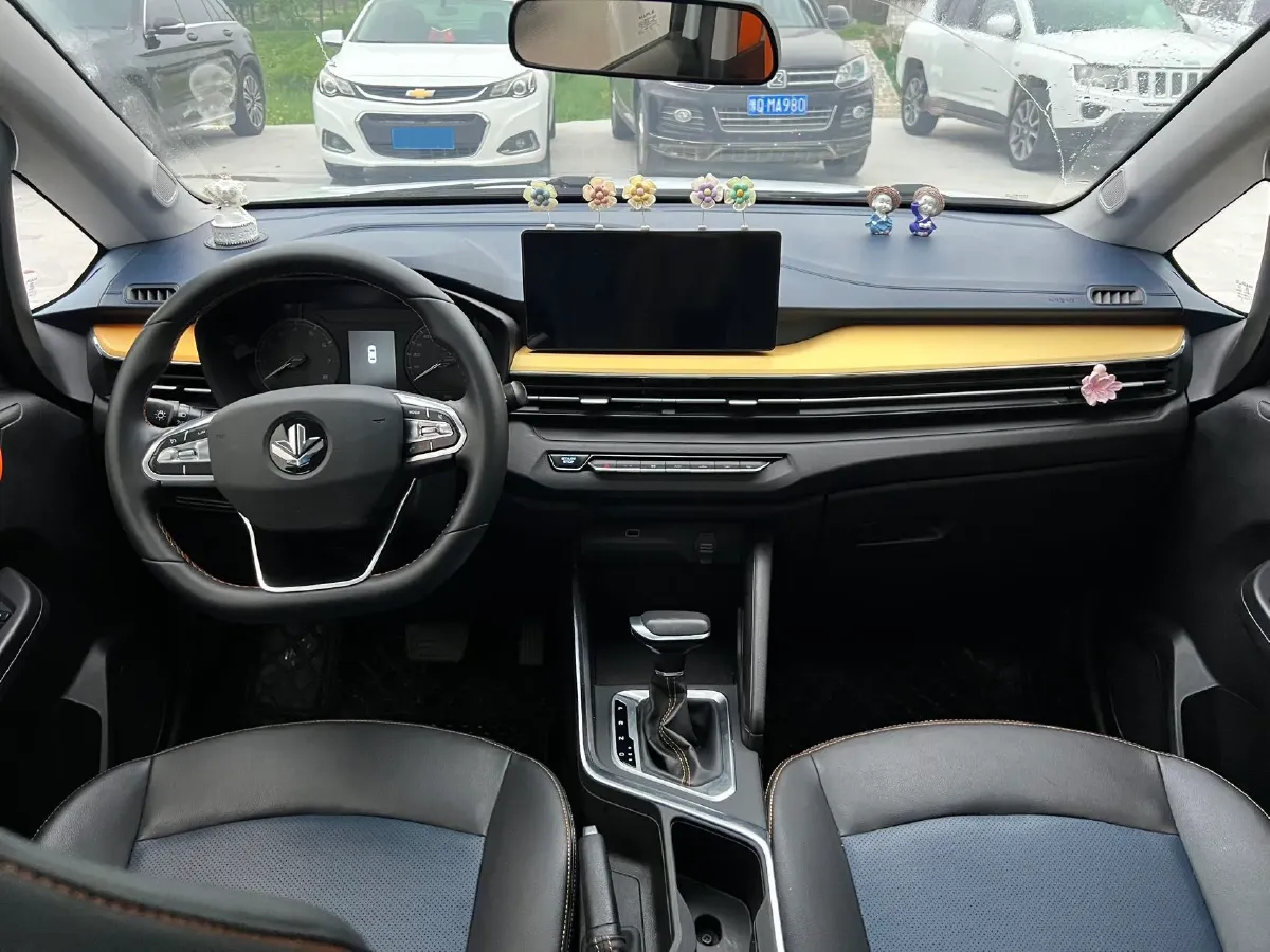 2022 Livan X3 PRO 1.5L 113HP L4 CVT,autocango,china used car exporter,china ev exporter,chinese used car exporter,chinese used ev exporter