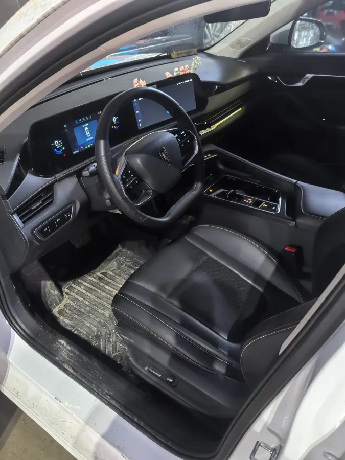 2025 Bestune B70 1.5T 169HP L4 7DCT,autocango,china used car exporter,china ev exporter,chinese used car exporter,chinese used ev exporter