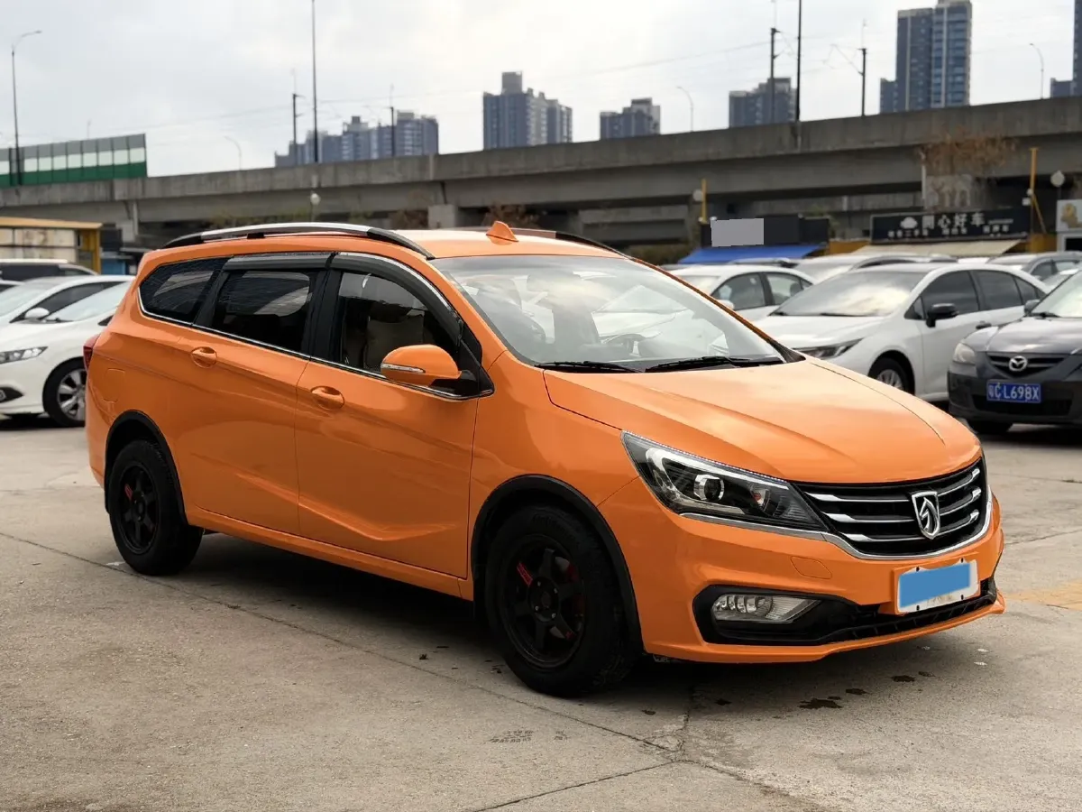 2017 BaoJun 310W 1.5L 112HP L4 6MT,autocango,china used car exporter,china ev exporter,chinese used car exporter,chinese used ev exporter