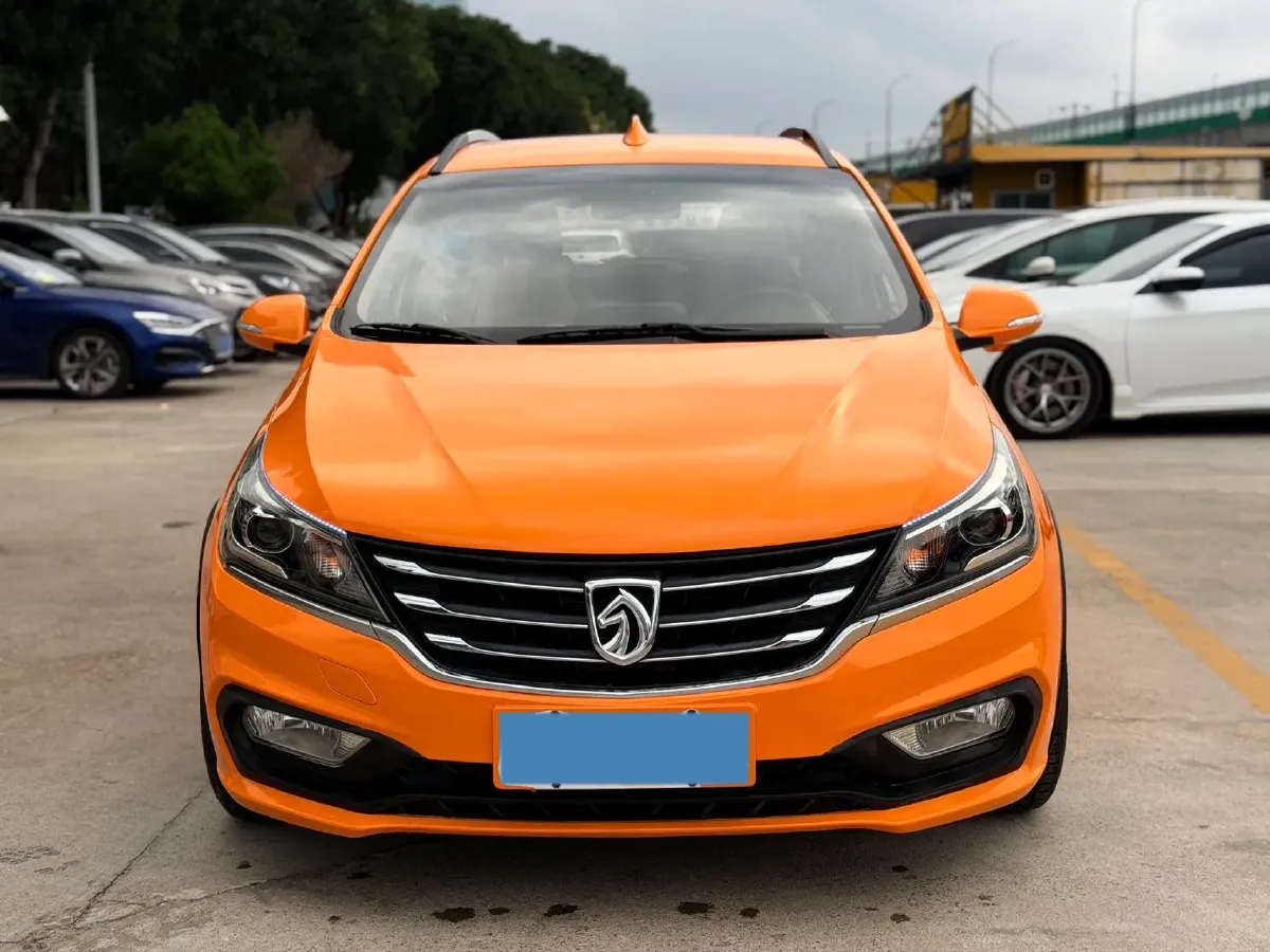 2017 BaoJun 310W 1.5L 112HP L4 6MT,autocango,china used car exporter,china ev exporter,chinese used car exporter,chinese used ev exporter