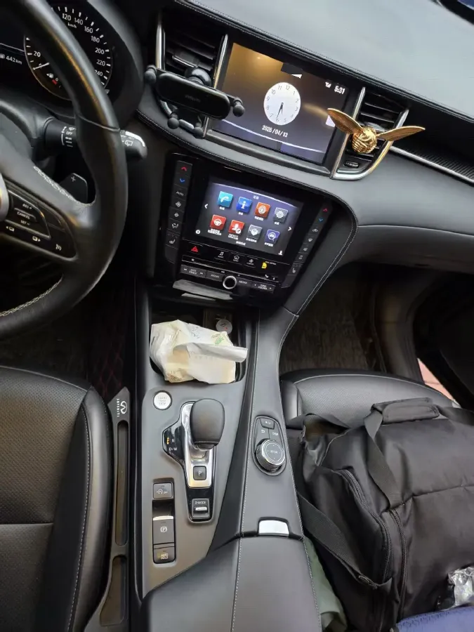 2018 Infiniti QX30 2.0T 211HP L4 7DCT,autocango,china used car exporter,china ev exporter,chinese used car exporter,chinese used ev exporter