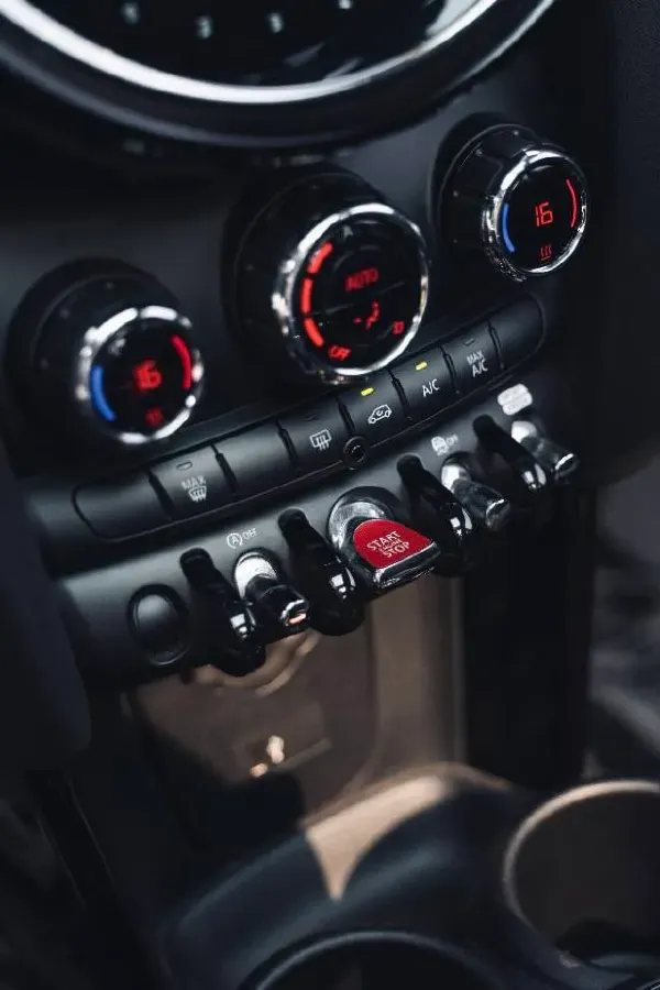 2022 MINI MINI 2.0T 192HP L4 7DCT,autocango,china used car exporter,china ev exporter,chinese used car exporter,chinese used ev exporter