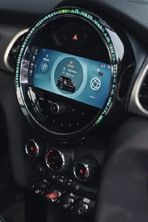 2022 MINI MINI 2.0T 192HP L4 7DCT,autocango,china used car exporter,china ev exporter,chinese used car exporter,chinese used ev exporter