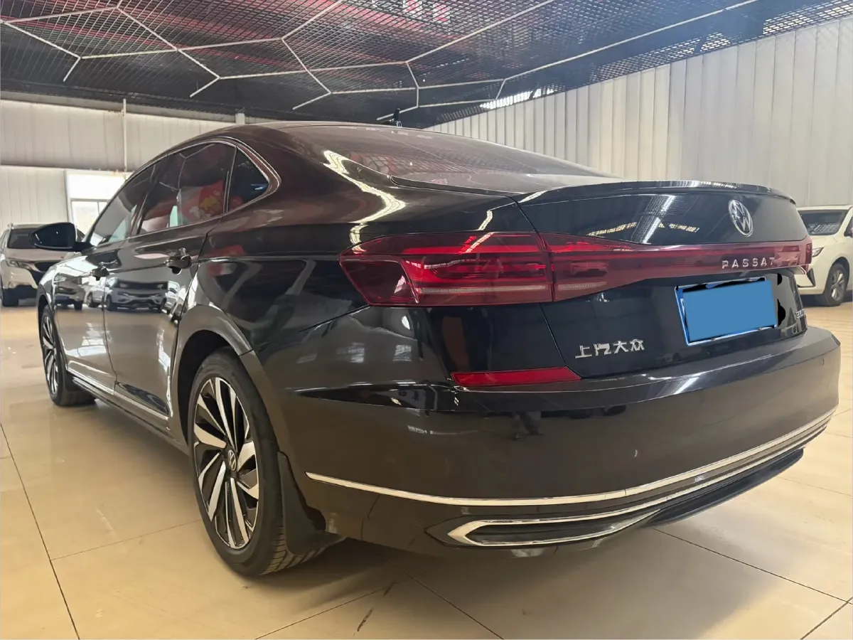 2023 Volkswagen Passat 2.0T 186HP L4 7DCT,autocango,china used car exporter,china ev exporter,chinese used car exporter,chinese used ev exporter