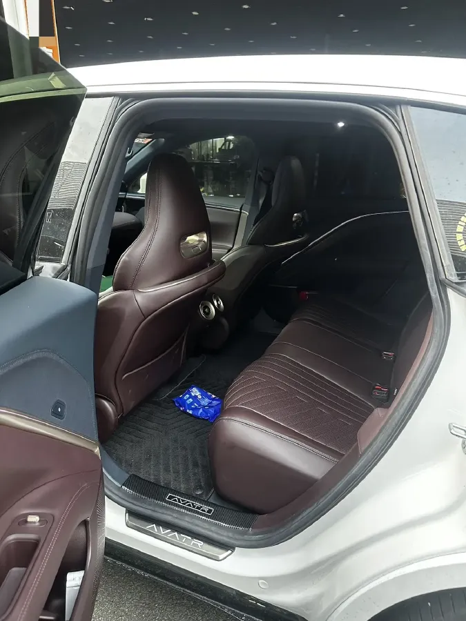 2022 Avatr 11 BEV 90.38KWH,autocango,china used car exporter,china ev exporter,chinese used car exporter,chinese used ev exporter