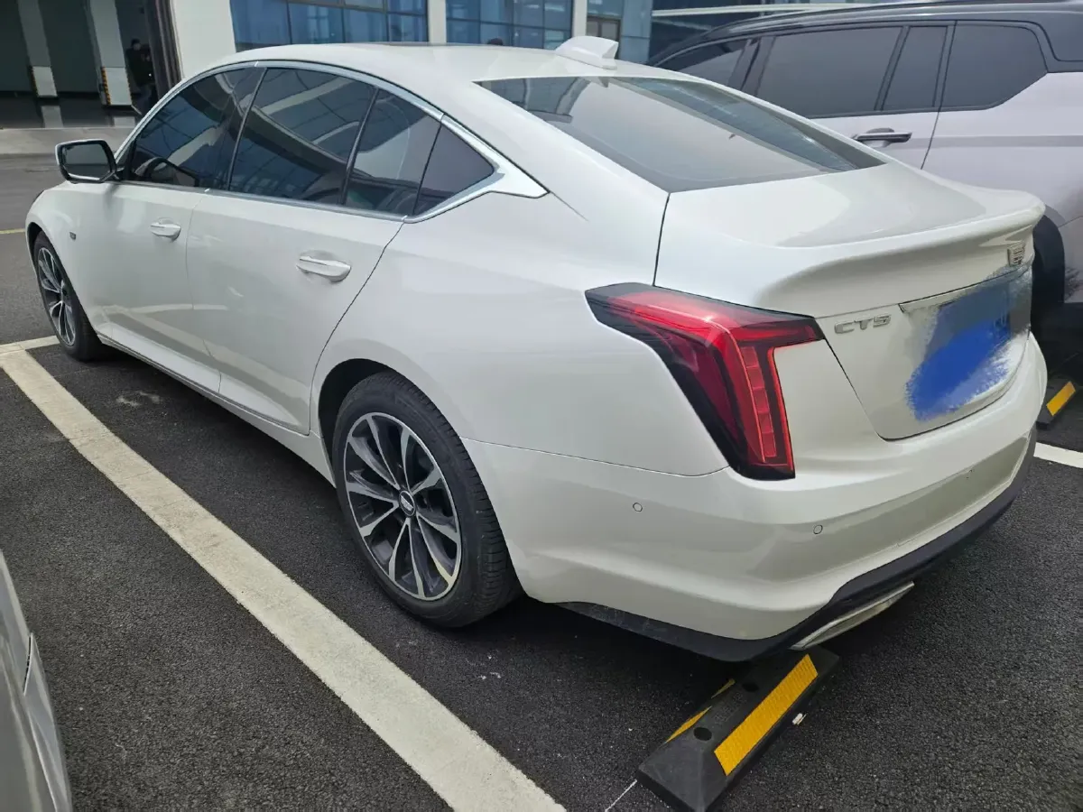 2025 Cadillac CT5 2.0T 237HP L4 10AT,autocango,china used car exporter,china ev exporter,chinese used car exporter,chinese used ev exporter