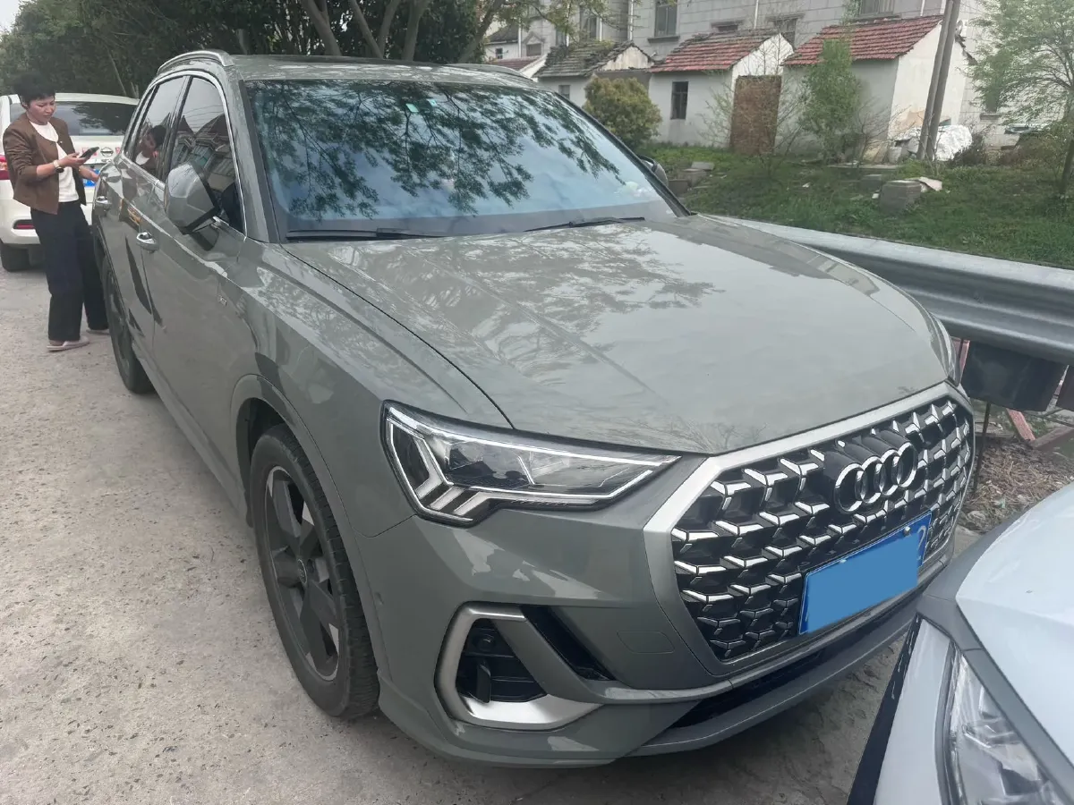 2024 Audi Q3 1.5T 160HP L4 7DCT,autocango,china used car exporter,china ev exporter,chinese used car exporter,chinese used ev exporter
