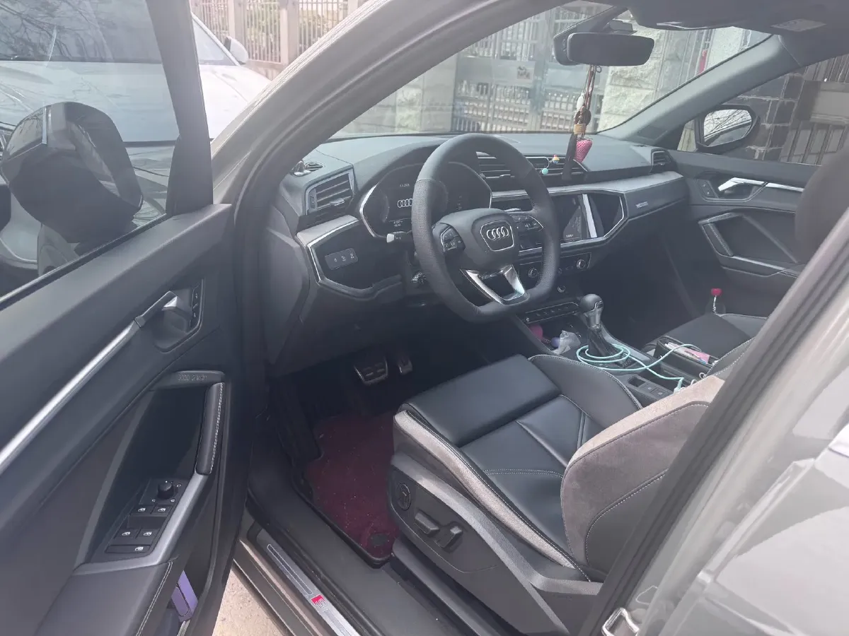 2024 Audi Q3 1.5T 160HP L4 7DCT,autocango,china used car exporter,china ev exporter,chinese used car exporter,chinese used ev exporter